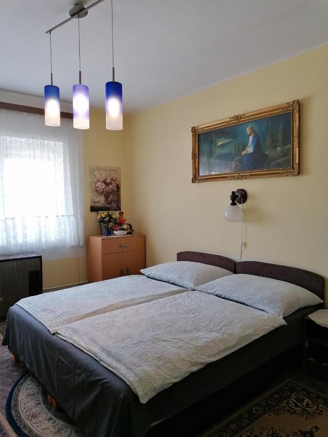 Ildiko Vendeghaz Heviz Apartment ภายนอก รูปภาพ