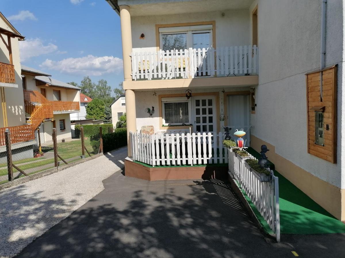 Ildiko Vendeghaz Heviz Apartment ภายนอก รูปภาพ