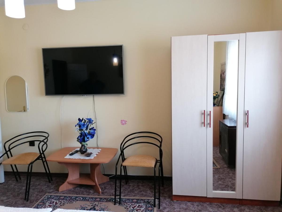 Ildiko Vendeghaz Heviz Apartment ภายนอก รูปภาพ